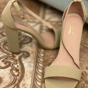 New size 7 high heels